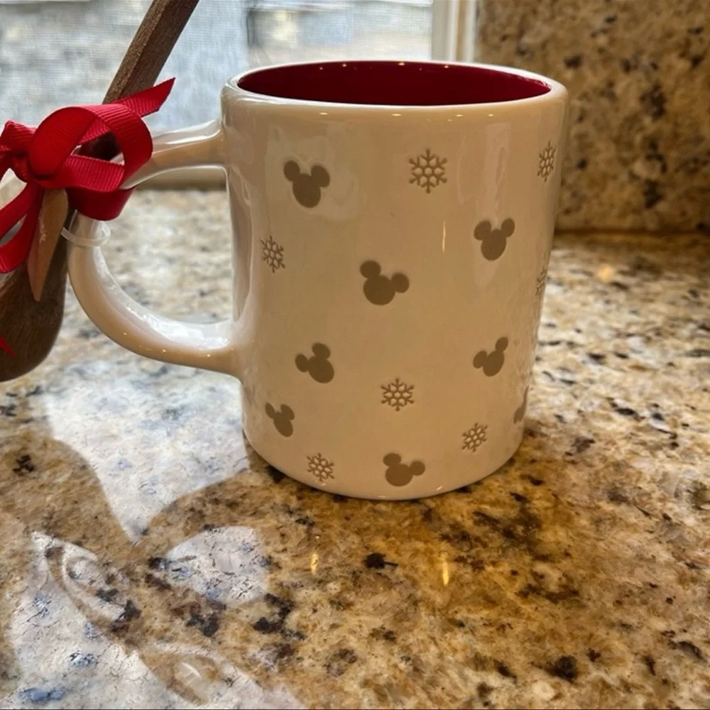 Rae Dunn Disney Minnie Mouse Merry & Bright Christmas Mug with Spoon - Picture 2 of 2